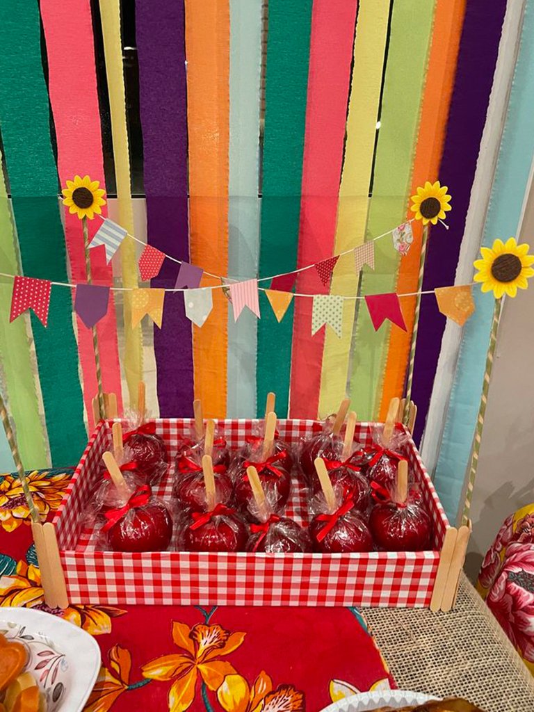 Maçã do amor decorada